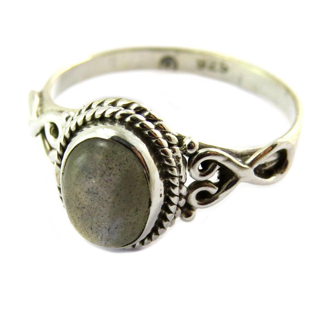 Labradorite 'Heaven' Silver Ring - 10x8mm