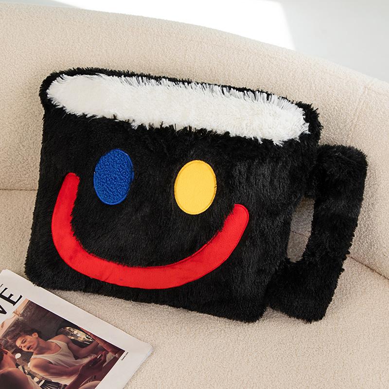 Perna Pluș Cană de Cafea Zâmbitoare Jucărie Moale Umplută Amuzantă Păpușă în Formă de Ceai cu Lapte Perna pentru Canapea Decor Creativ pentru Cameră Cadou de Ziua de Naștere