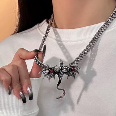 Heavy Industry Exaggerated Feilong Necklace Personalized Spice Girl Subculture Hip Hop Collarbone Chain Necklace Accessories