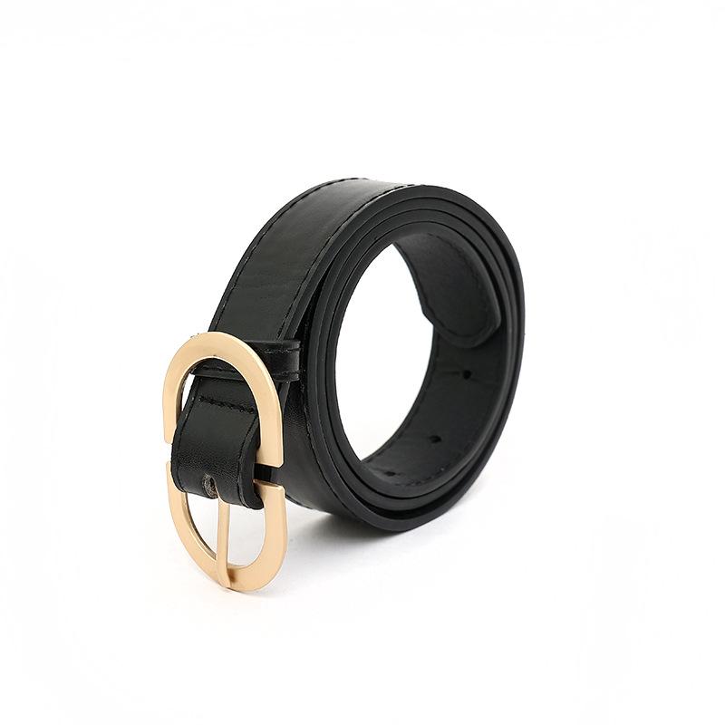 

Женский коричневый ремень хорошо сочетается с простыми и универсальными брюками.. Джинсы украшены модным ремнем из ПУ кожи