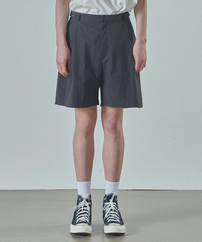 Ladeuedisyeon Roum Shorts_Charcoal