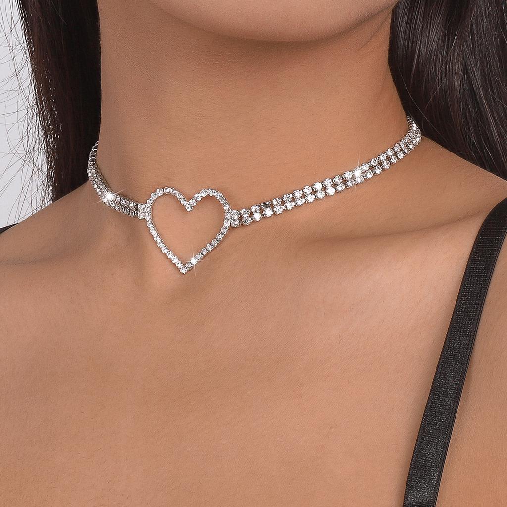 Women European Minimalist Light Luxury Design Clavicle Choker Full Rhinestone Heart Sweet Personality Necklace For Women