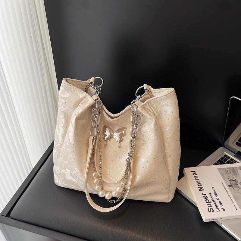

2025 Women s Versatile Tote: Simple, High-Value Lazy Style Handbag with Butterfly Chain Design 31*12*28 бежевый