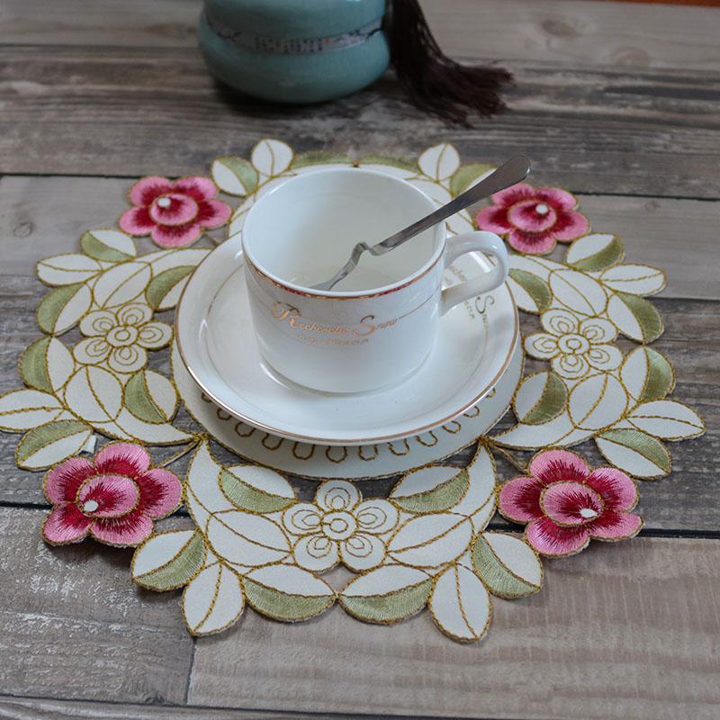 Europe Rose Flower Embroidery Table Place Mat Cloth Wedding Christmas Dining Placemat Kitchen Table Decoration and Accessories