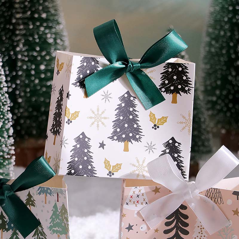 WTEMPO 60PCS 3-Style DIY Creative Ribbon Bow Foldable Paper Boxes Christmas-themed Festive Gift Boxes Christmas Tree Pattern Printed Packaging Boxes