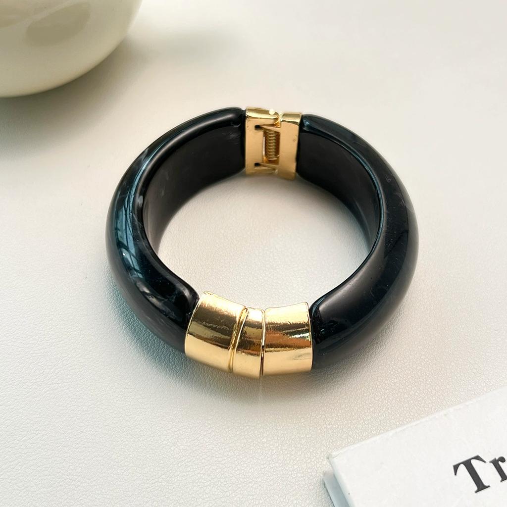 Fashionable French Retro Punk Wide-Edge Alloy Open Bracelet Simple Trendy Individual Ladies' Wristband Gift For Friends