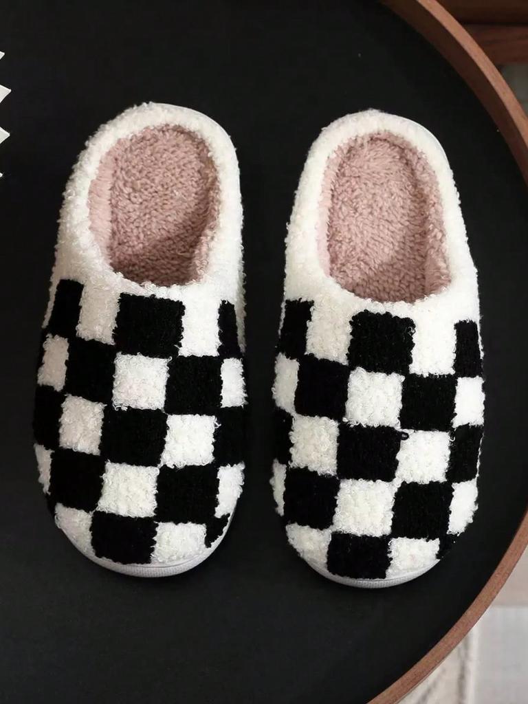 Black and White Plaid Comfortable Indoor Slippers for Men and Women – Autumn and Winter Home Use