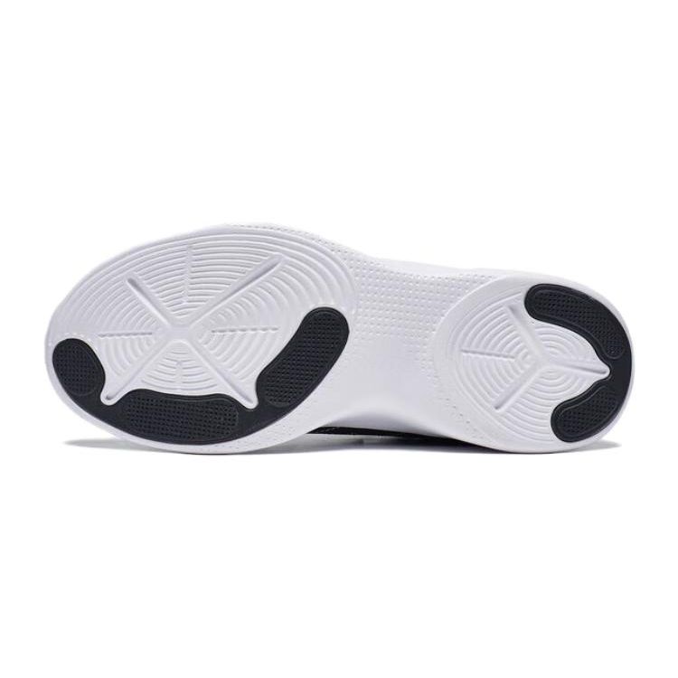 Li Ning Kids Ling Yue 3.5 Comfortable Non-Slip Wear-Resistant Waterproof Breathable Low-Top Running Shoes Kids Running Shoes Black YKCT114-11