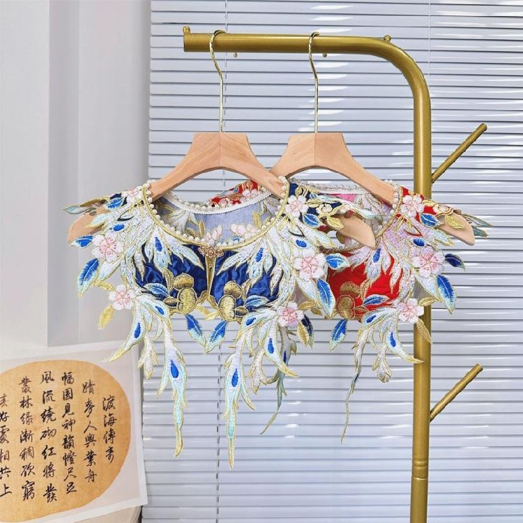 Embroidery Floral Neckline Buckle Front Ancient Hanfu Costume Fake Collar Shawl