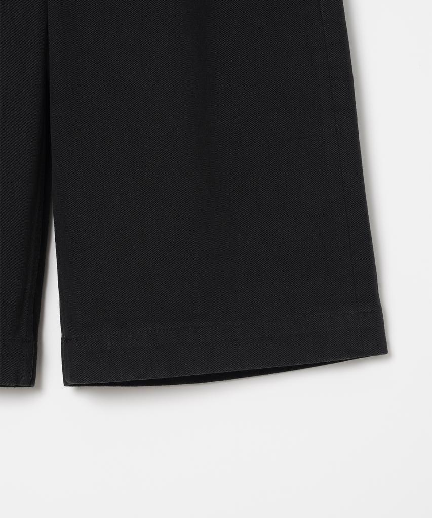 MILLO WOMEN Maxi Denim Bermuda Pants [Black]