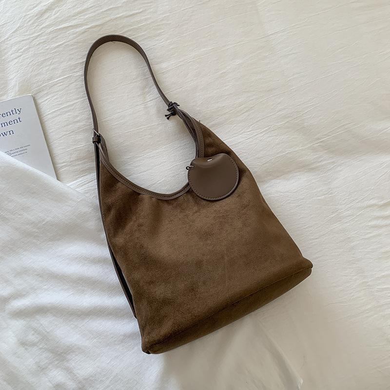 ins style retro big bag women s 2025 new retro large-capacity tote bag fashionable commuter shoulder messenger bag