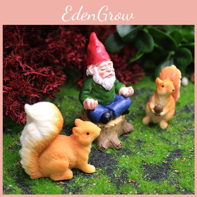 Resin Micro Scene Ornament Dwarf And Squirrel For Garden Decor Indoor Display