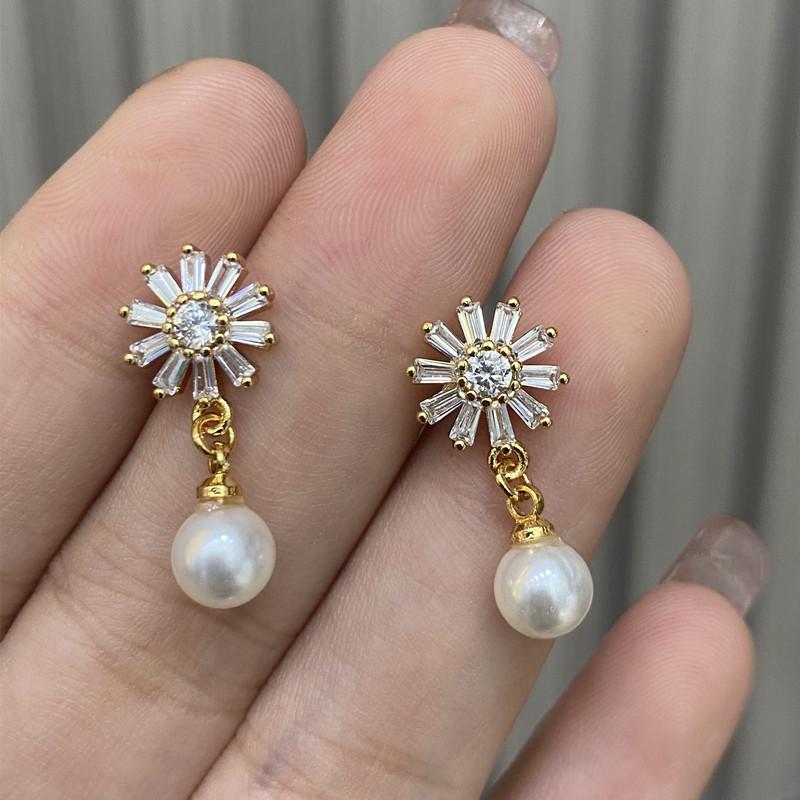 Seiko full diamond sunflower pearl pendant stud earrings French style niche design earrings earrings set with diamonds