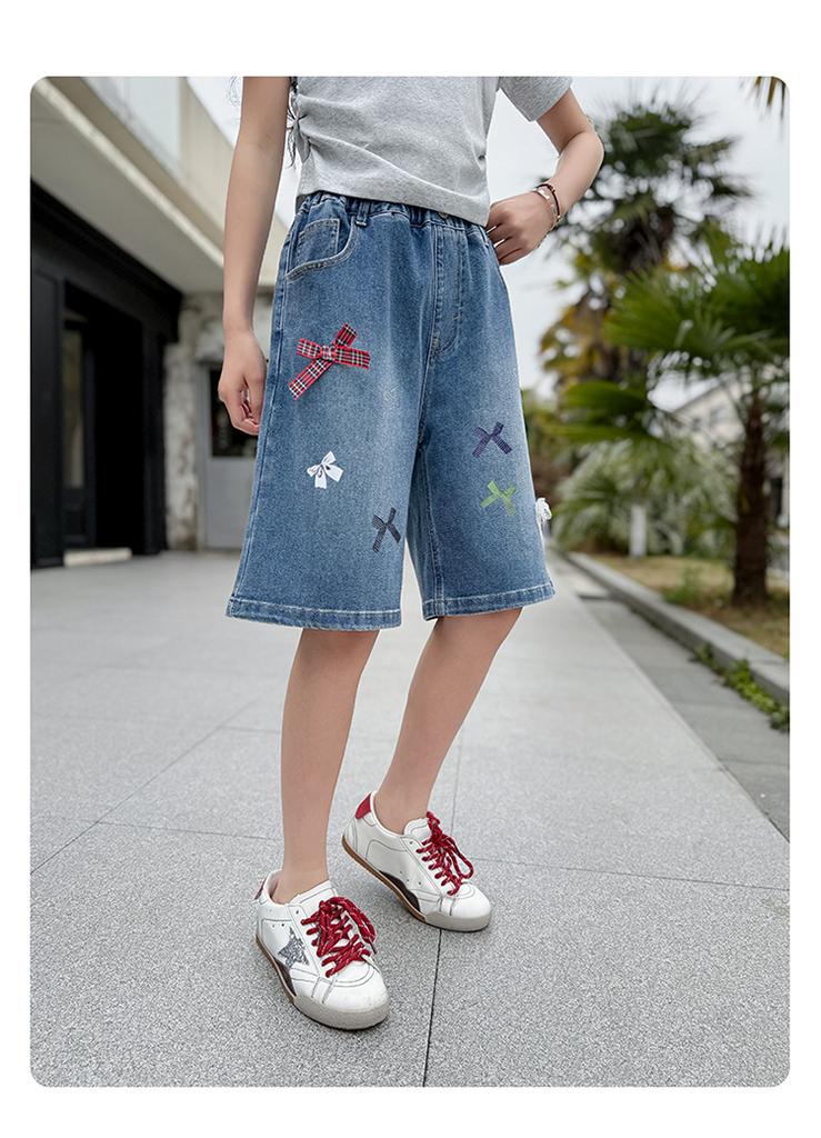 Girls' Shorts Summer Thin Children's Denim Shorts 2026 New Stylish Big Children's Pants Look Good Five Quarter Pants