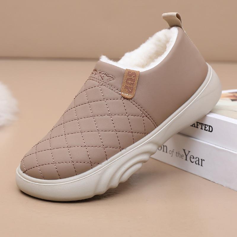 Winter New Women's Cotton Shoes Are Warm and Non-slip, and A Pair of Mom Shoes Are Fleece and Thickened Casual Cotton Boots