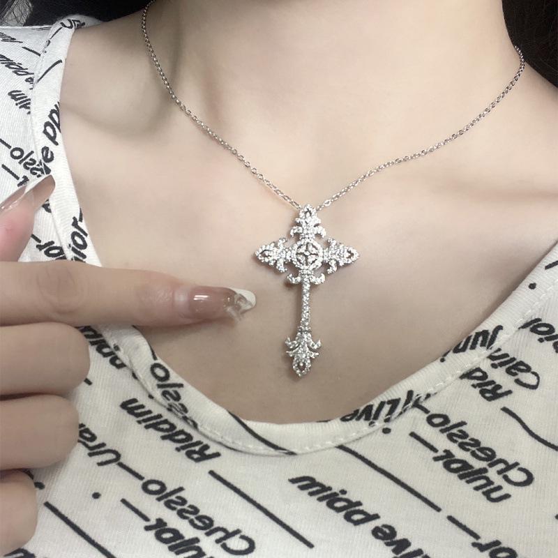 Elegant Zirconia Cross Necklace for Women - Stylish, Versatile, and Trendy Clavicle Chain Design