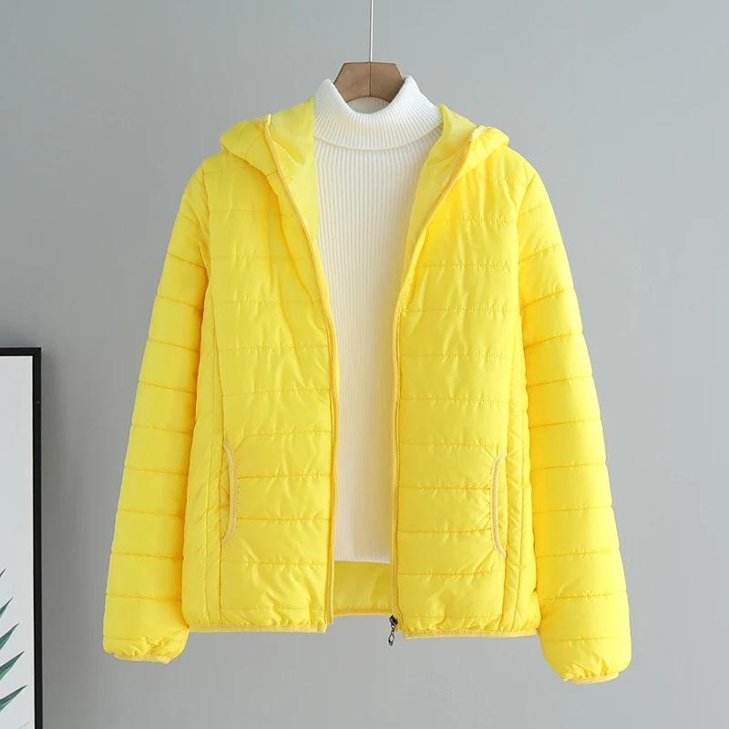 Giacca Leggera Imbottita in Cotone da Donna Nuova Invernale 2025 Cappotto in Cotone Sottile Ampio Corto Parka da Donna con Cappuccio Cappotto Capo d'Abbigliamento Esterno da Donna