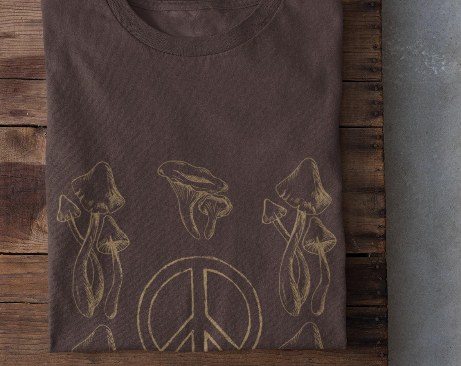 Mushroom Tshirt,Alt Tshirt,Grunge Clothing,Peace Sign Tee,Alt Clothing,Grunge Tshirt,Goblincore Shirt,Alternative Clothing,Fairycore Grunge XL