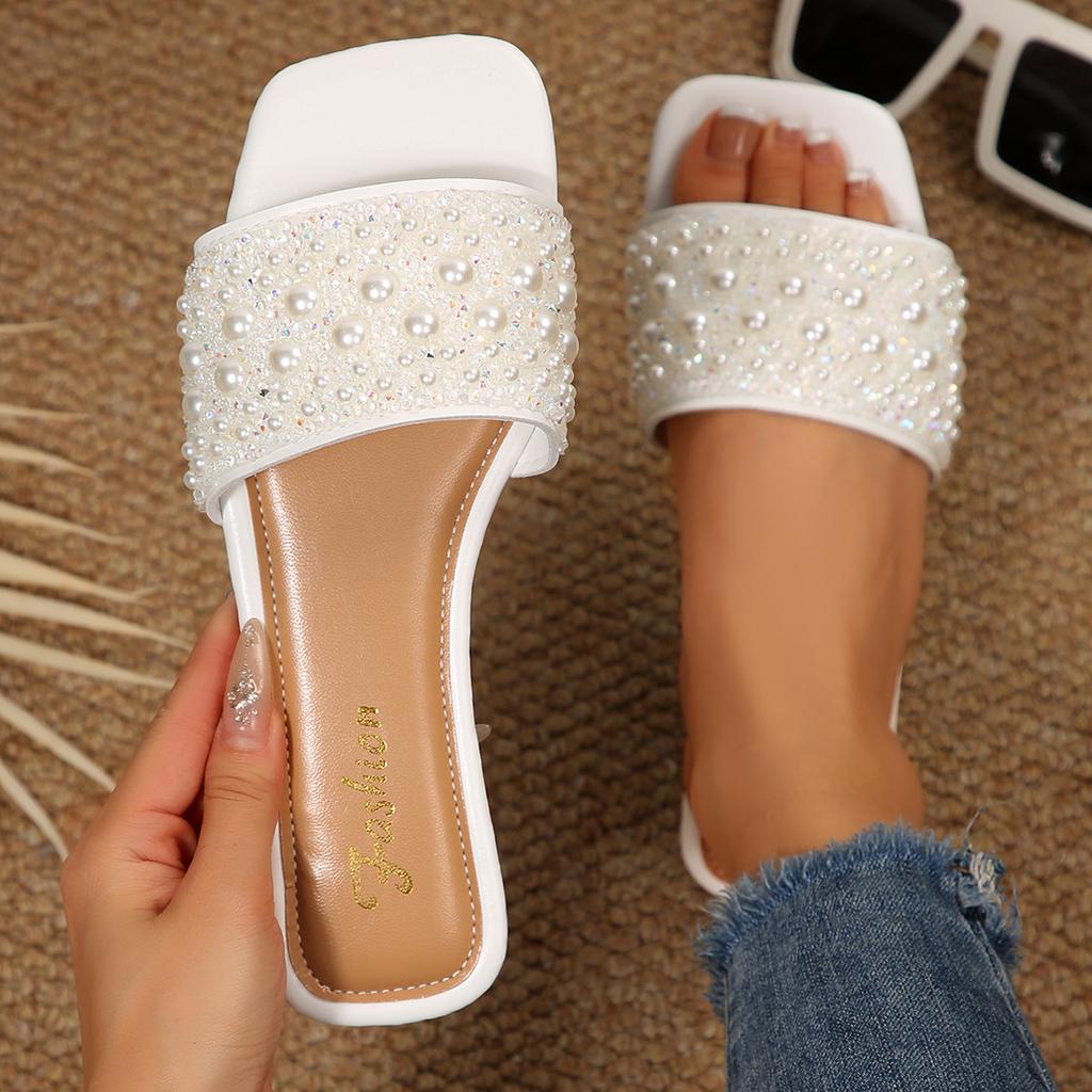 [Foreign Trade] European Station Fashion Outer Sandals New Pearl Rhinestone Flat Bottom One-character Cool Slippers Women