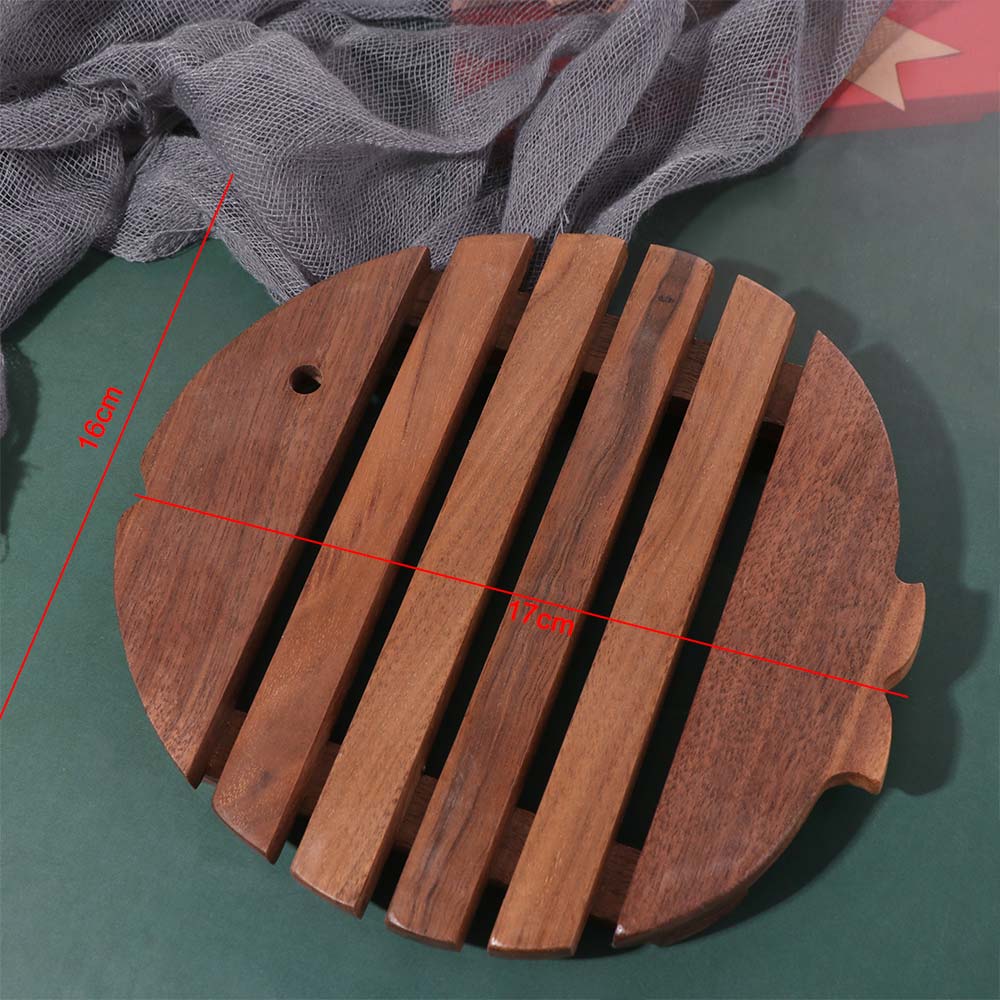 Simple Fish Shape Coaster Portable Wooden Placemat Japanese Kitchen Accessories Table Mat  Home