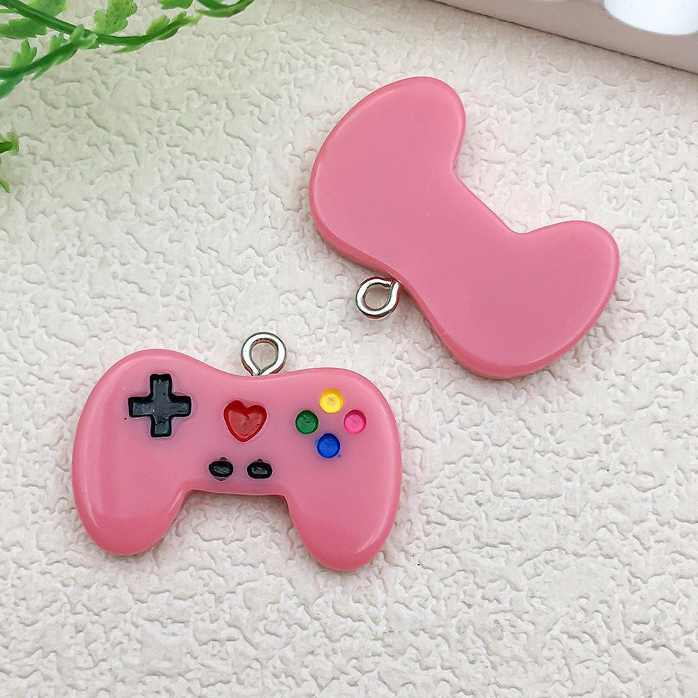 Orecchini fai da te in resina a forma di console di gioco e portachiavi con ciondolo