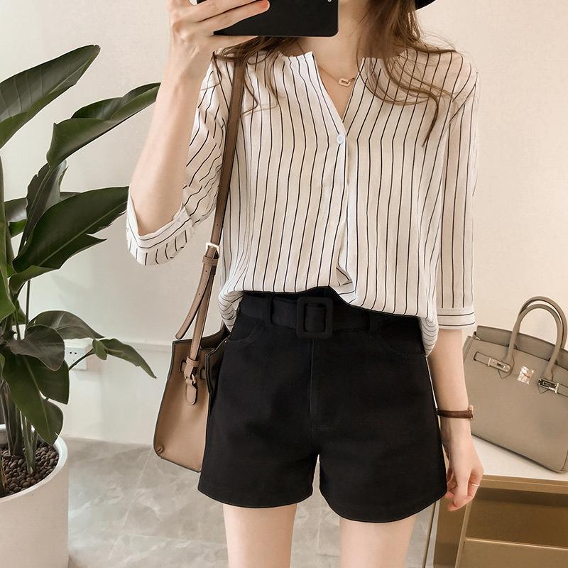Summer  Women s Round Neck Striped Shirt Seven Sleeve Top Loose Casual Shirt M белый