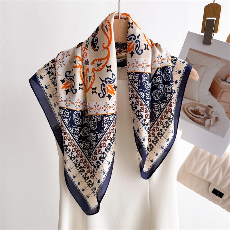Elegant New Favorite Printed Silk Scarf Square Scarf High-End Shawl Professional Versatile Neck Small Square Scarf Headscarf