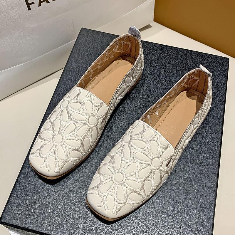 Cheap Summer Cutout White Leather Shoes Women's Breathable Hollow Ballet Flats Female Chic Flower Loafers Easy Shoes Big Size 42
