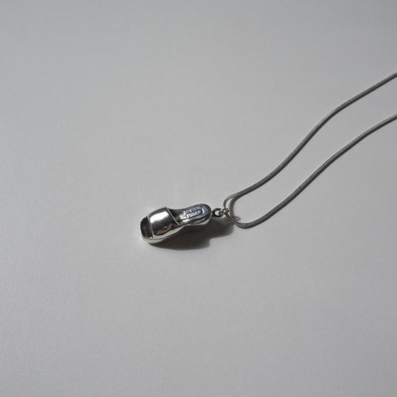 YEONSEUNG Sandal necklace