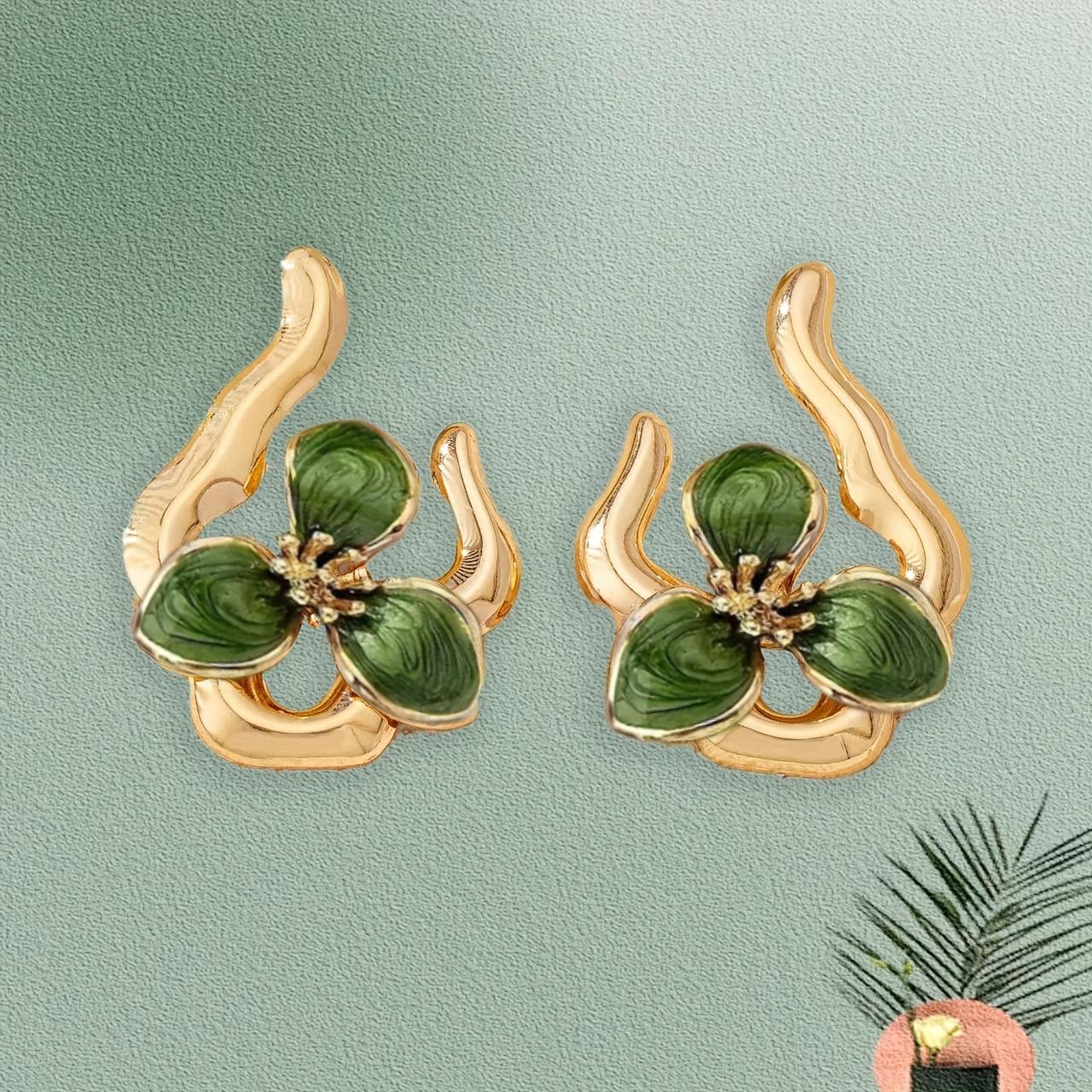 

Модні сережки-краплі для жіночих прикрас зелений