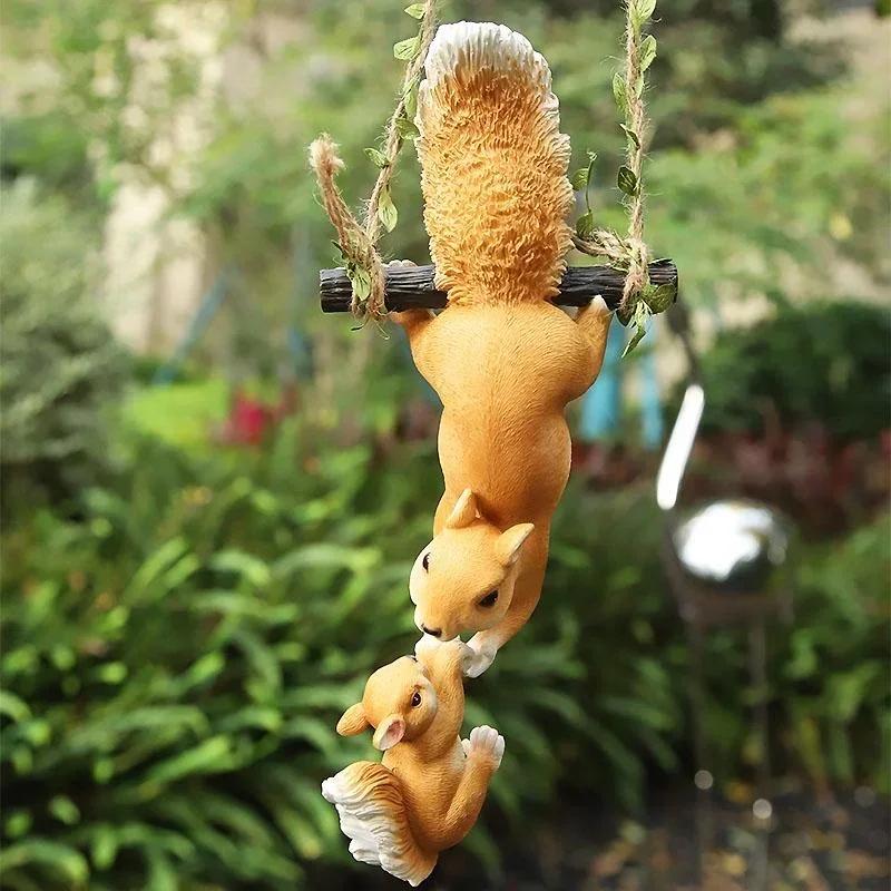 1pc Cute Squirrel Climbing Sculpture Squirrel Parent-Child Resin Crafts Outdoor Garden Balcony Courtyard Hanging Decoration LS