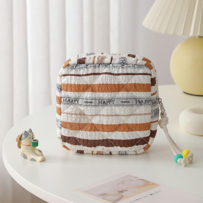 Süße flauschige Mini-Tasche für Binden, Münzen und Lippenstift