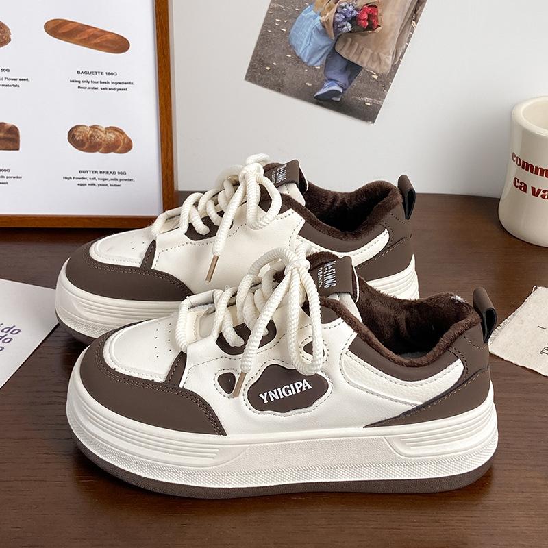 

Little white shoes for women in the autumn and winter of 2024, new thick-soled heightening round head lace-up versatile velvet casual sports board sho 40