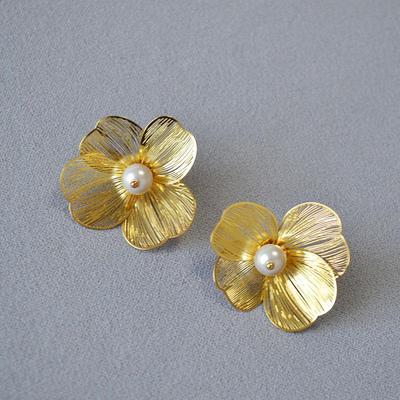 Orecchini Floreali a Doppio Strato con Perle in Argento 925: Personalizzato e alla moda