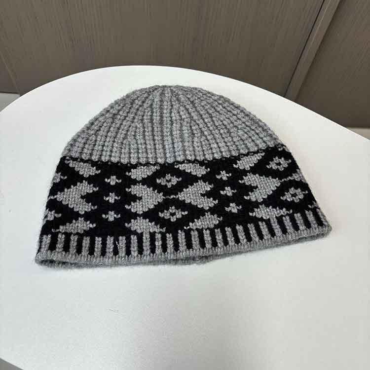Knitted hat women's autumn and winter retro jacquard wool hat warm big head circumference contrasting color rhombus cold hat men's headgear hat