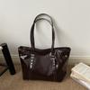 Fashionable Commuter Lady's Shoulder Bag for Going To Work on The Go Tote Bag