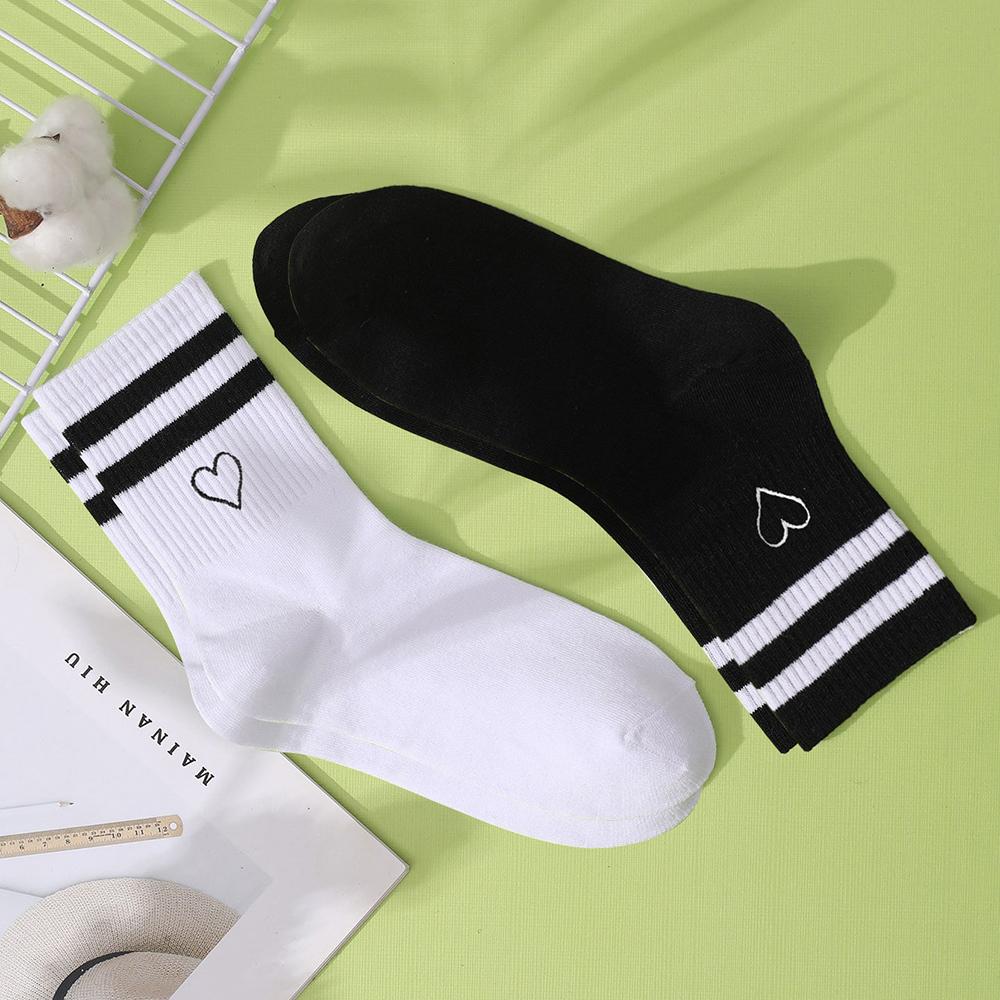 2 Pairs Popular Parallel Bars Mid Length Socks Women's Autumn Fashion Embroidery Love Pattern Breathable Black White Girls Socks
