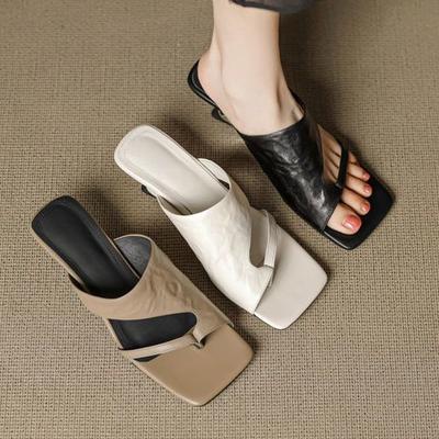 Keilabsatz Französische durchbrochene Ein-Wort-Slipper Damen Sommerbekleidung modisch und vielseitig ausländischer Stil absolutes Kinderset von hochhackigen c