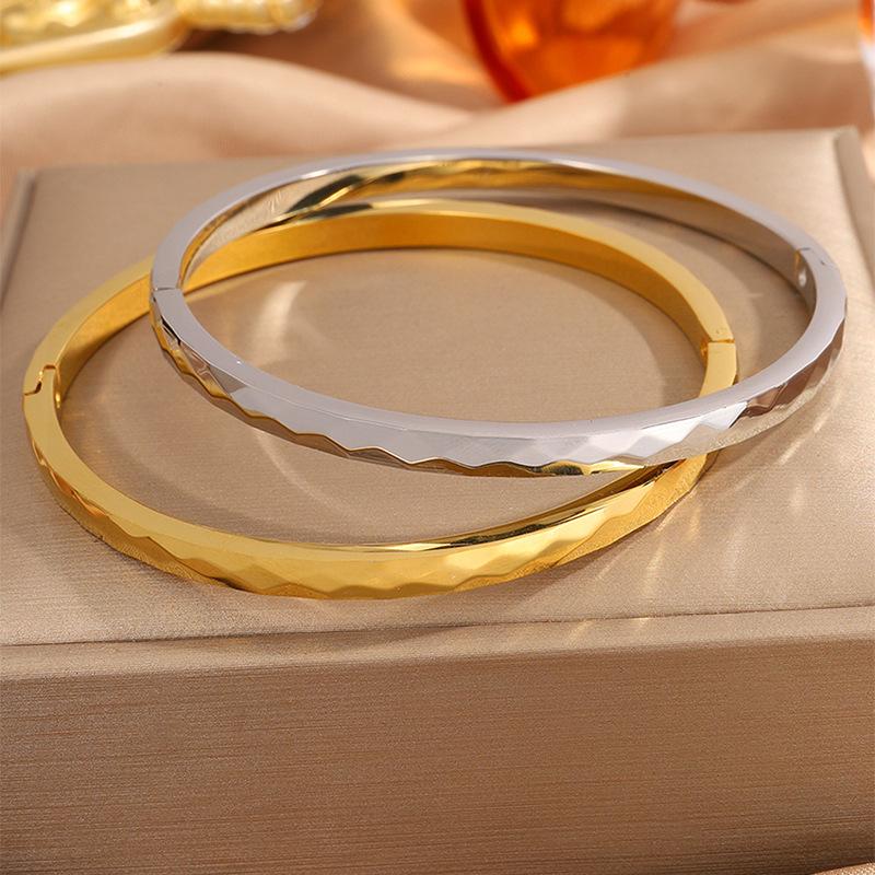 Popular Titanium Steel Rhombus Bright  Fashion Sense Light Luxury  High Sense Personalized Jewelry Women