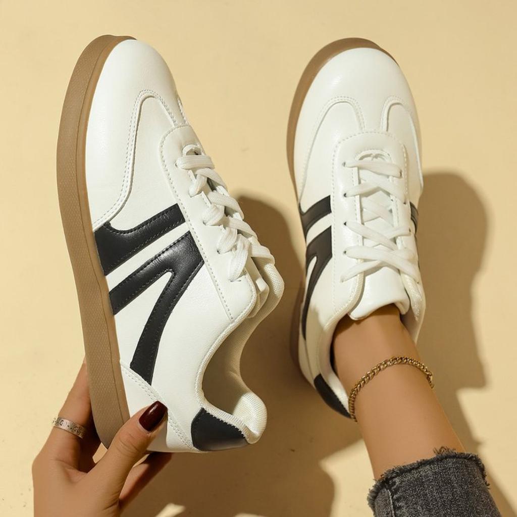 Fashion Women Sneakers 2025 Spring New Luxury Flat Loafers Comfortable Slip on Soft Female Sneakers Lightweight Outdoor Shoes for Women