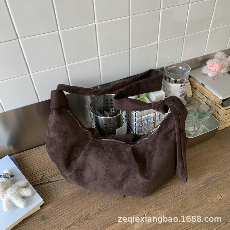 

Нишевая плиссированная замшевая сумка-пельмень 2025 новая сумка премиум-класса женская сумка через плечо