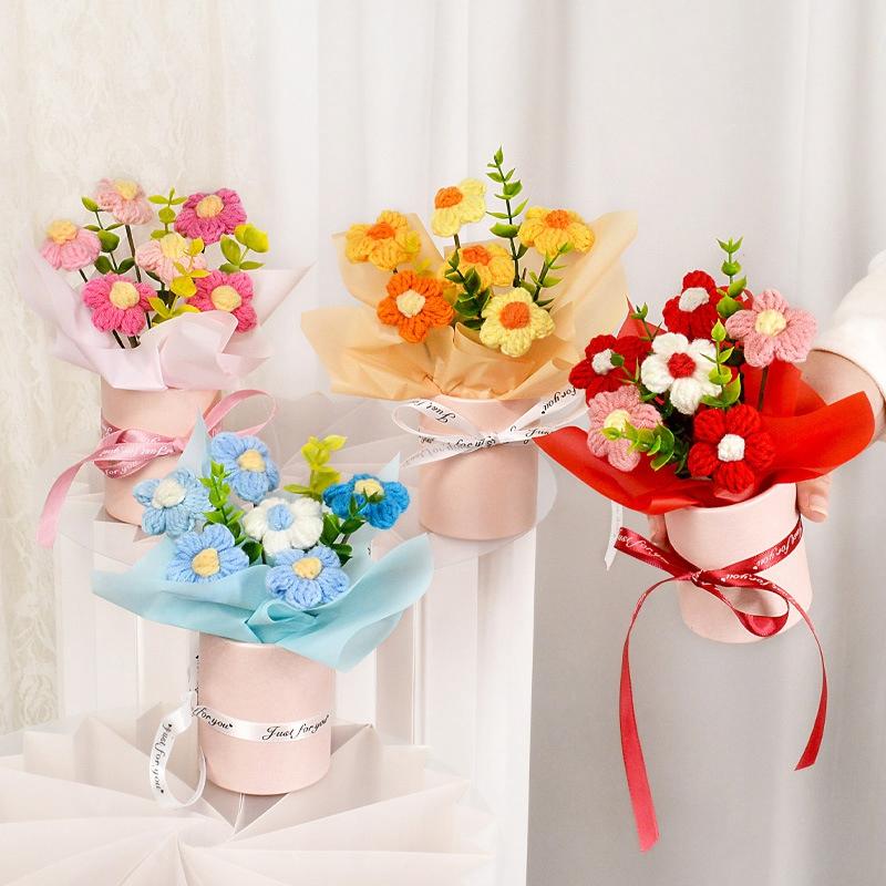 Crochet Puffs Rose Bouquet Finished Product Handmade Artificial Flower Decorations Valentine Mother Day Festival Souvenirs Gifts