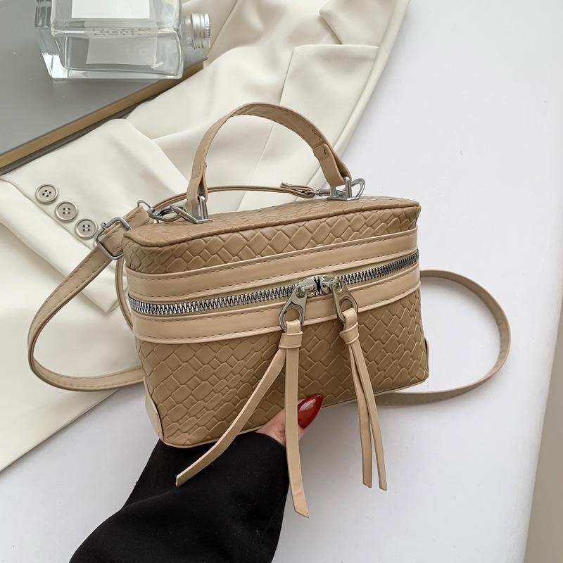 

Однотонная повседневная женская сумка-коробка, новая модная популярная модная сумочка, повседневная универсальная сумка-мессенджер через плечо хаки