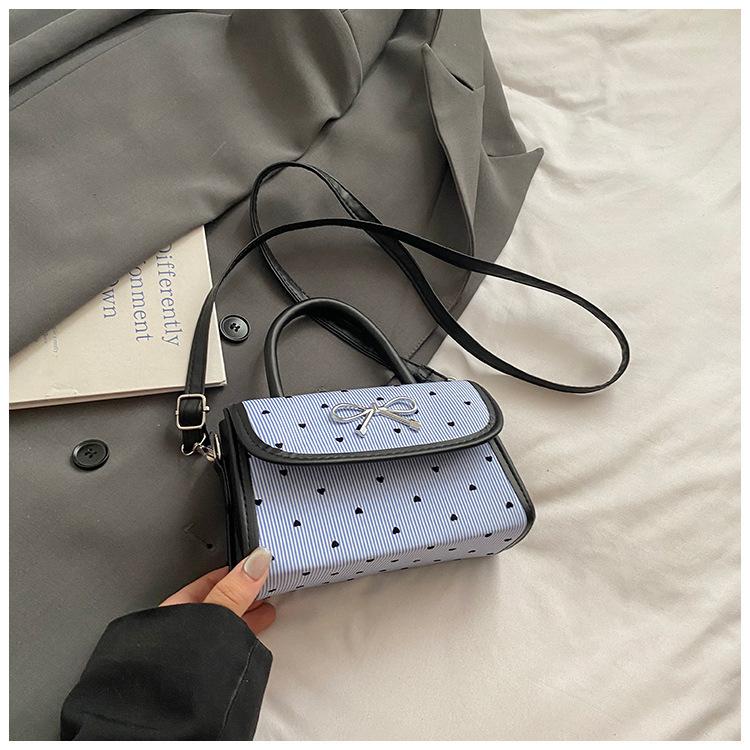 2025 New Women's Shoulder Bag Large Capacity Casual Shoulder Crossbody Bag Japanese Student Commuter Girls Bag