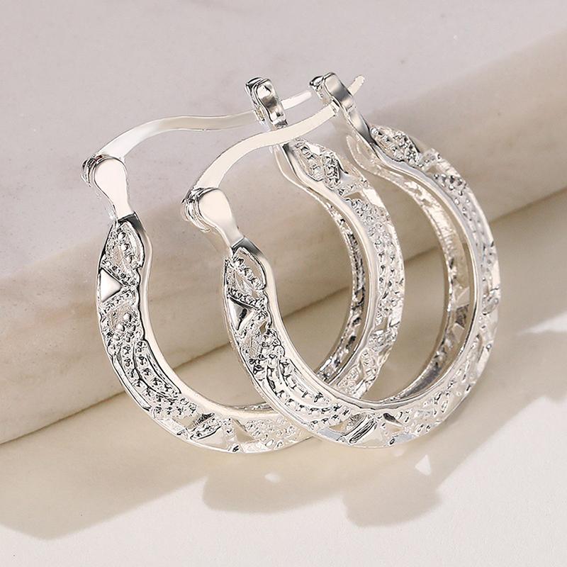 Hollow Out Hoop Earrings for Women Metallic Style Fashion Versatile Daily Wear Earrings Fancy Girl Gift Statement Jewelry