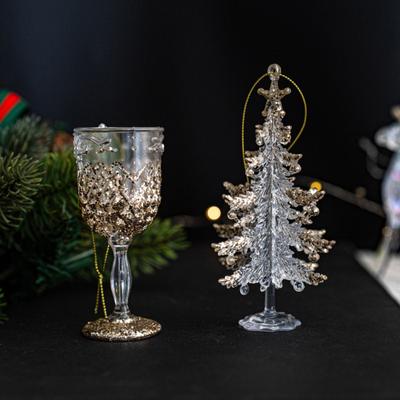 Weihnachtsbaumschmuck Stehender Hirsch Tasse Schmetterlinge Flügeldesign Funkelnde Hängedekoration Festliche Weihnachtszeit