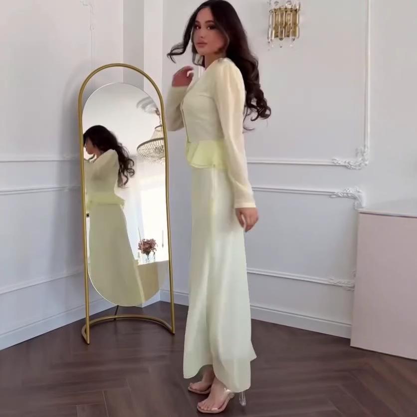 2025 Höst Chic Knäppning Flare-fåll Topp och Smal Görande Kjoldräkt