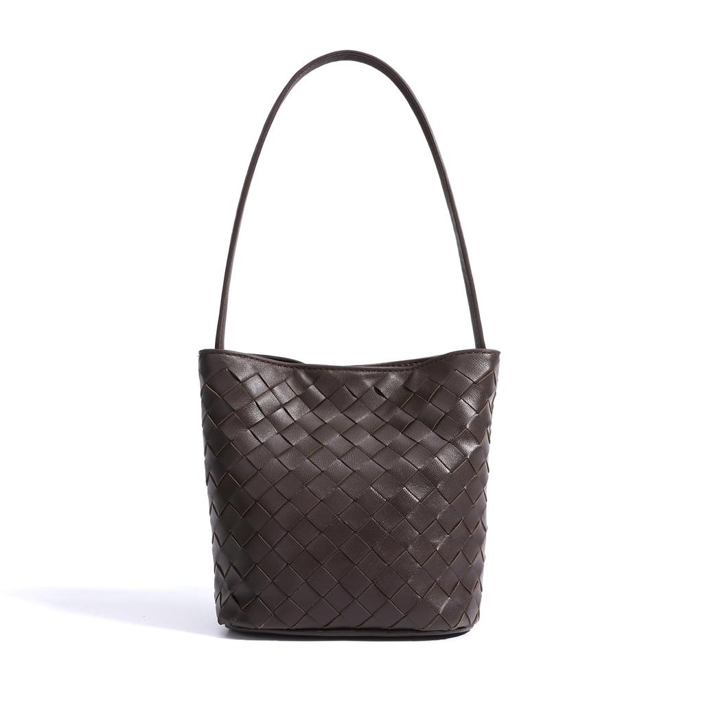 New Sheepskin Fashion High-end Woven Crossbody Bag, Versatile Trendy Shoulder Bucket Commuter Bag for Women