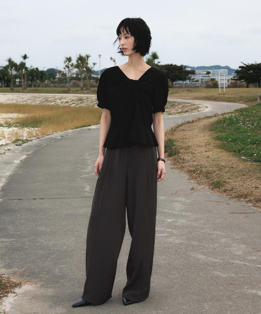 DEHEVE Unbalanced Twist Blouse [Black]