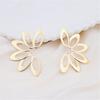 Hollow Flower Smooth Metal Golden Drop Earrings for Women Personality Fashion Geometry Charm Ear Jewelry Pendientes